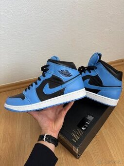 Nike air jordan 1 mid