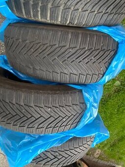 Michelin Alpin 6 215/65 R16 98H