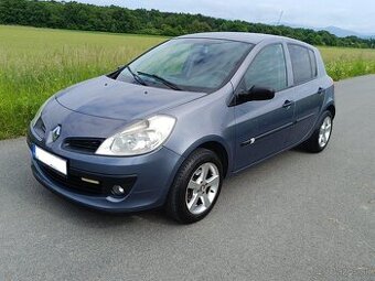 Renault Clio,1.2 benzín s klímou a ťažným, STK do 12/2026