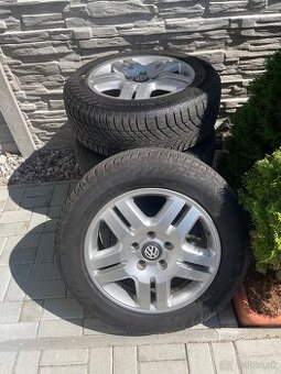 235/60R18 107V