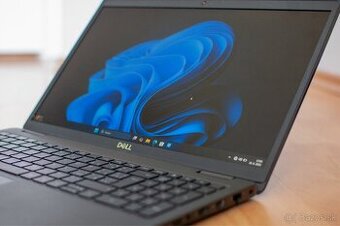 Dell Latitude 3520 - i5 4-core, 16GB DDR4, 512 SSD