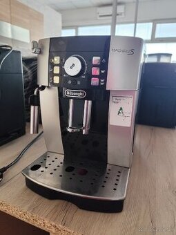 Kávovar Delonghi