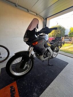 Aprilia Pegaso 650 Cube