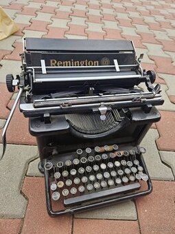 Predaj starožitného písacieho stroja Remington