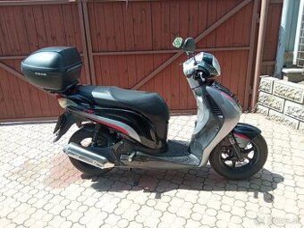 Skúter HONDA 125