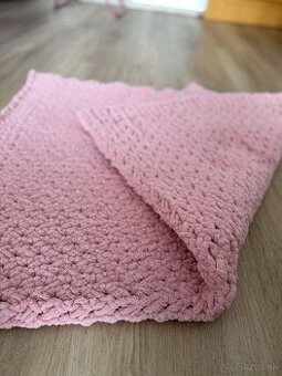 Ručne pletená deka 110x170 pudrovoružová