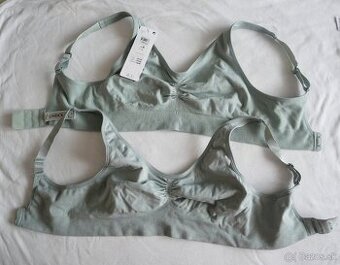 Červená a fialová podprsenka, s vísačkou Lindex a iné