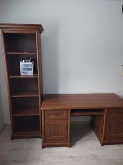 Predám písací stôl a knižnicu