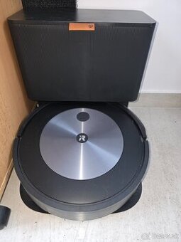 Predám robotický vysávač IROBOT Roomba J7+