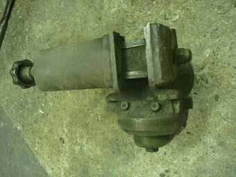 Otočno-výklopný zverák na nástrojovú brúsku N1