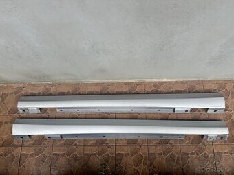 bočné prahy Mercedes-Benz W204