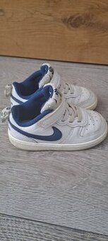 Nike tenisky
