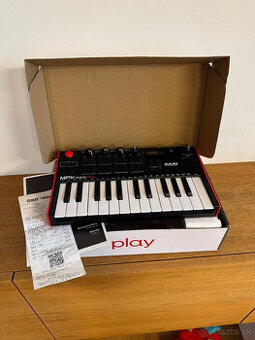 Akai MPK Mini PLAY MK3 MIDI keyboard