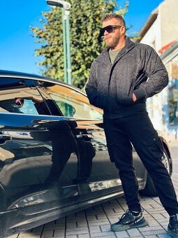 Luxusná Bunda Gucci čierna znaky