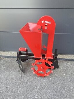 Sadzač zemiakov pred AGZAT