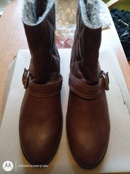 Damske zateplene cizmy č41