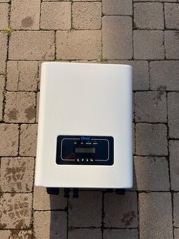 Predám solárný menič 3 fázový on grid Deye s výkonom 5 kw