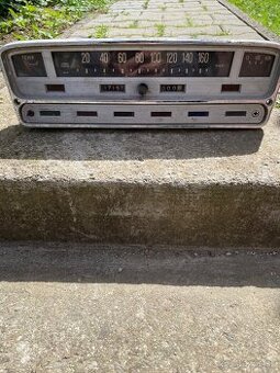 Palubná doska Poľsky Fiat 225p