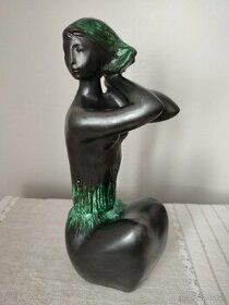 Jitka Forejtová sediaci akt žena keramická soška 38 cm

