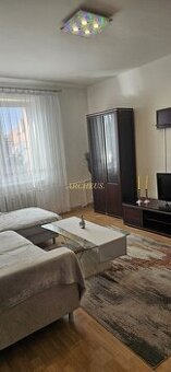 NA PRENÁJOM - ZREKONŠTRUOVANÝ 2 IZBOVÝ BYT, 55M2 HUMENNÉ