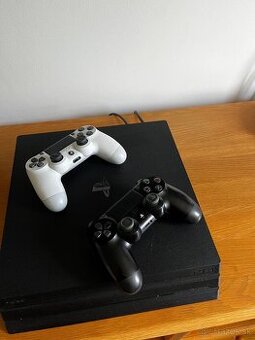 PS 4 PRO