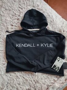 SLEVA Mikina Kendall + Kylie