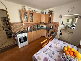 Exkluzívne APEX reality 2i. RD na Hviezdoslavovej ul. v HC