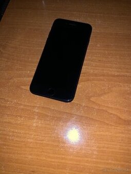 Predám IPhone 7