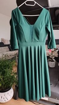 Zelené nove šaty