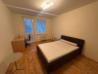 na prenájom pekný 3-izbový byt