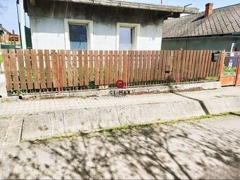 NA PREDAJ: Rodinný dom s veľkým pozemkom – Ptrukša - 1
