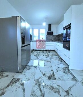 NA PREDAJ novostavba, Golianovo - 1