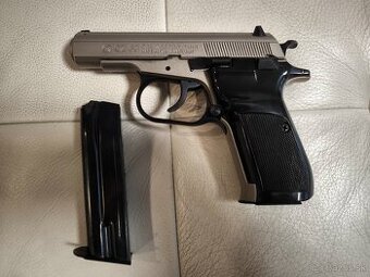 Cz 83
