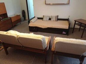 Polohovateľná, polohovacia posteľ s úložným priestorom