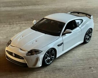 Jaguar XKR-S 1:24