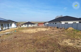HALO reality - Predaj, pozemok pre rodinný dom 885 m2 Horn