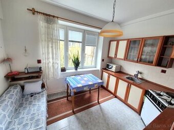 2-izbový byt v pôvodnom stave / 79 m2 / - Žilina ( Bulvár )