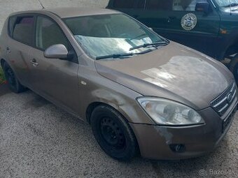 Rozpredám kia ceed 1.4