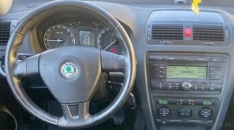 Radio škoda octavia 2