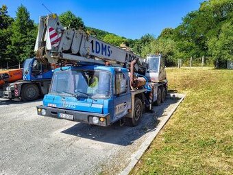 Autožeriav TATRA 815 AD 28