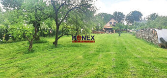 Krásny rovinatý pozemok na výstavbu rodinného domu v Strážsk