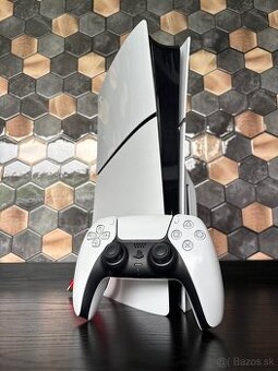 PS5 Slim disková verzia • 1 TB • TOP stav • 1× ovládač
