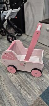 Detský drevený kočiari