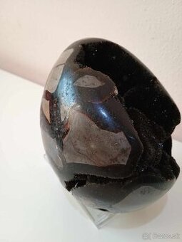 mineral dračie vajce