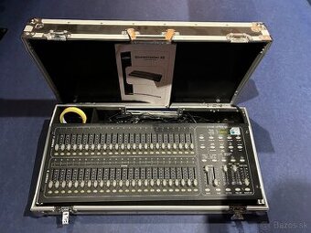 Showtec Showmaster 48 48-kanálový DMX pult