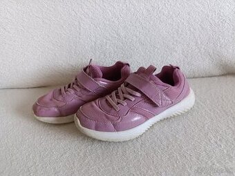 Predam Detske botasky Protetika 33.