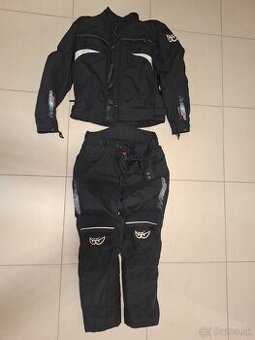 Dvojdielna pánska kombineza