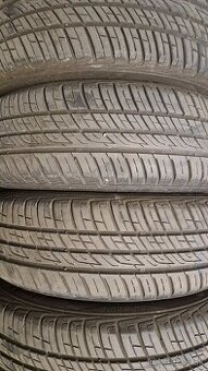 Predám 4ks pekné letné 175/65r14-82T Barum