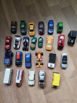 Zbierka autíčok  25 ks– Hot Wheels, Matchbox, Majorette