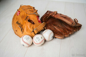 Baseballove rukavice s loptickami
